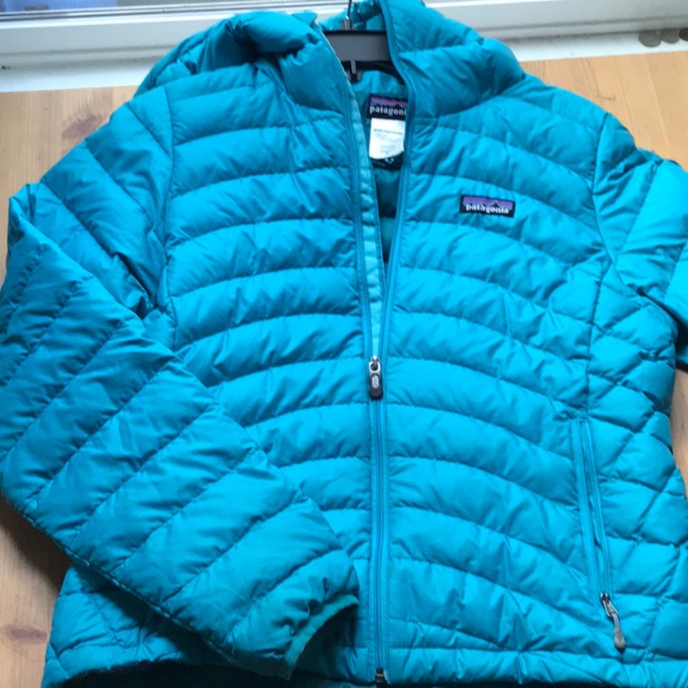 Patagonia W down sweater hoody size small